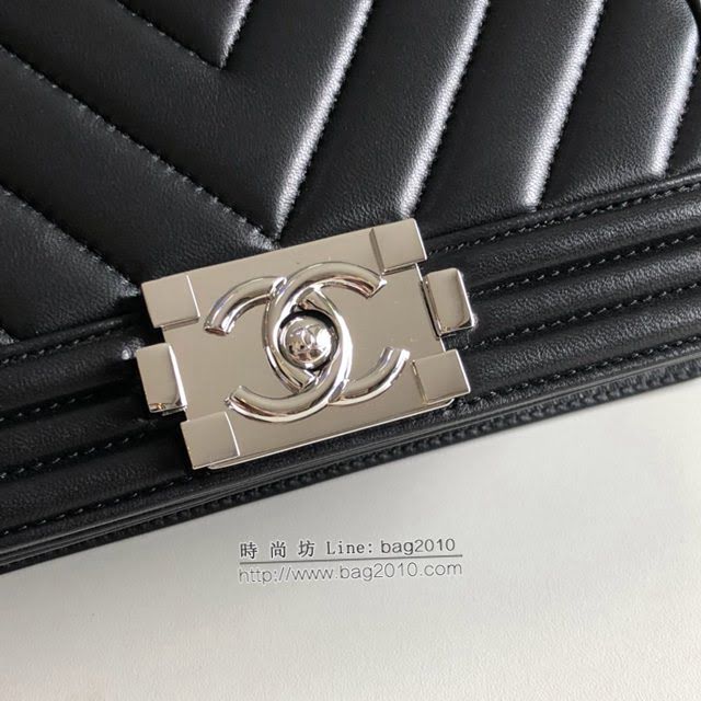 Chanel女包 香奈兒專櫃經典款V格boy包 Chanel小羊皮鏈條女包 67086黑色  djc4222